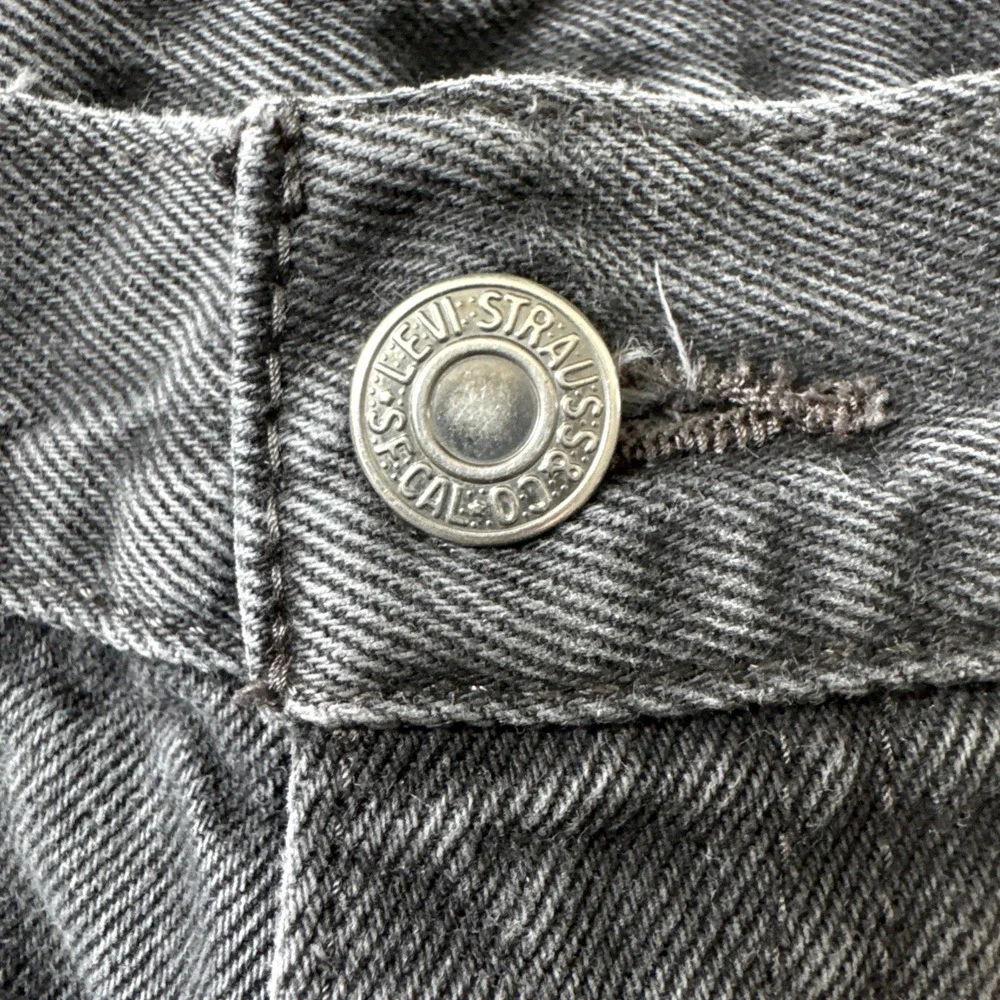 Levi's 505 Men's Straight‎ Leg 36x30 Black Jeans Slight Fade CW 03/15 #1022